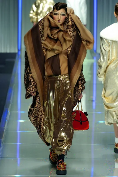 Look 29